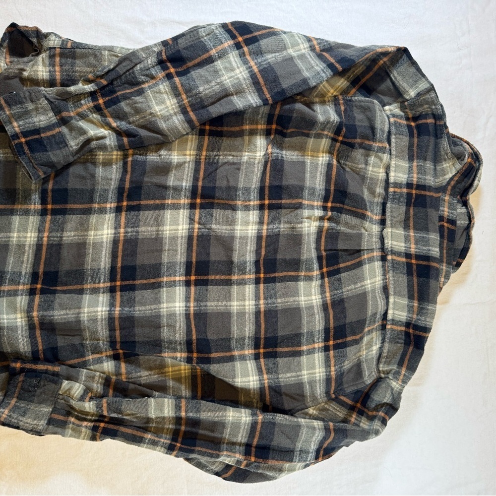 Denim & Flower Plaid Flannel Button-Up Shirt - Picture 8 of 8